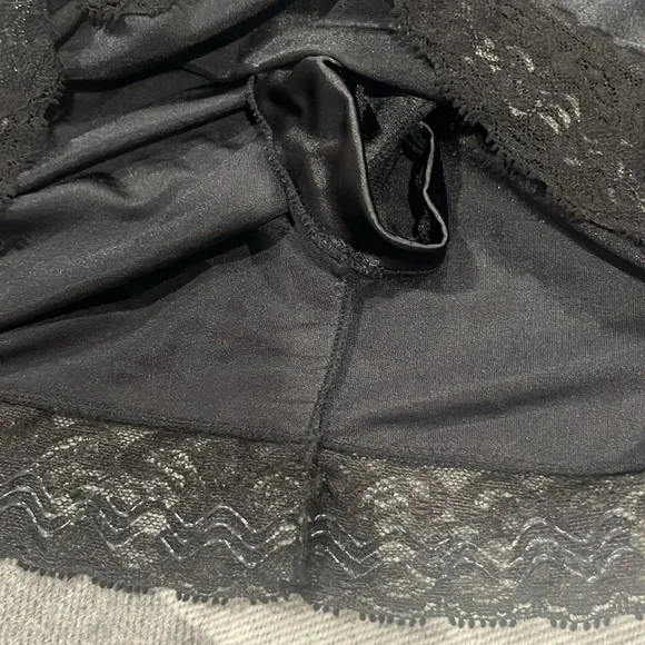 Vintage Lady Lynne support undergarment. slip w/lace hem! - Picture 5 of 8